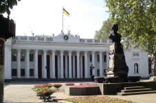 Primorsky-Promenade mit Stadtregierung